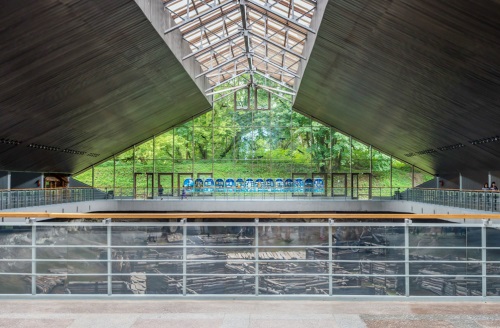 Изображение на обложке